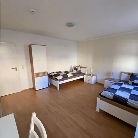 아파트 Ferien-monteurwohnung 슈코이디츠